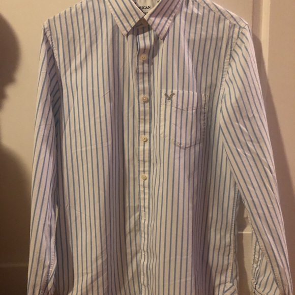 Men’s American Eagle Shirt - Picture 2 of 5